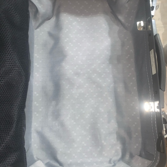 Samsonite 700 series medium size
Like new - Picture 11 of 16